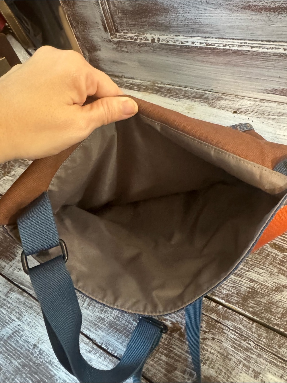 Kavu Two-Tone Crossbody Messenger Bag in Brown and Navy - Picture 8 of 8